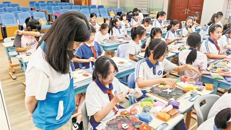 光明：全民参与禁毒 建设无毒家园