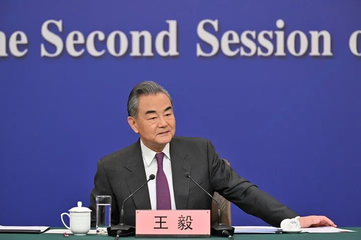 王毅今起出访三国，中国外交延续“春潮涌动”