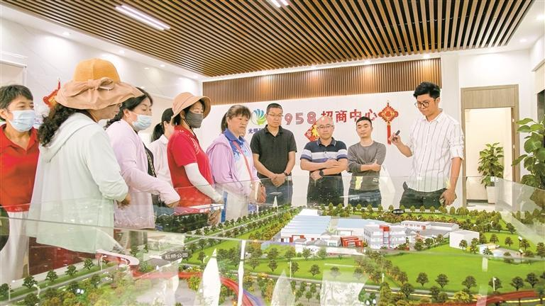 光明街道组织开展光明科学城开放月活动