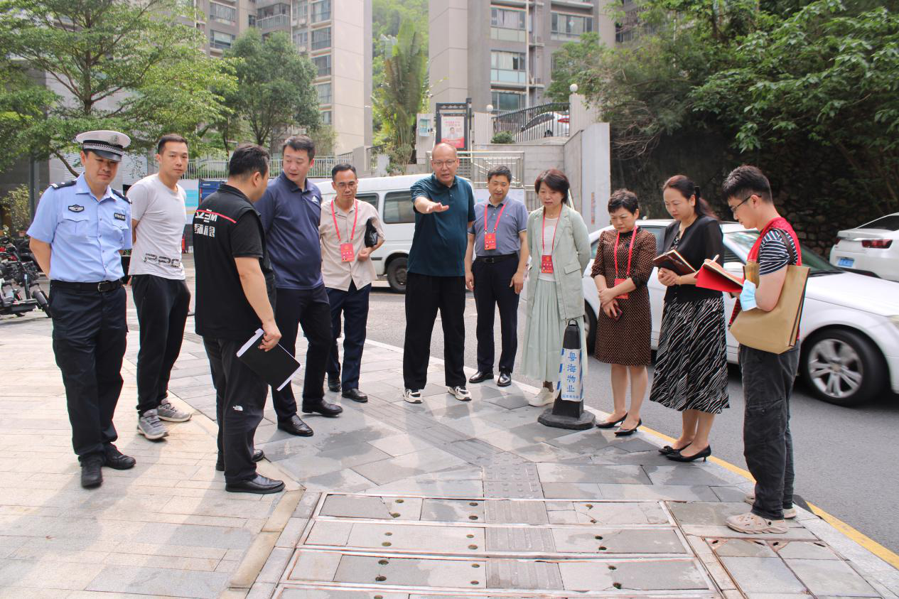东晓街道开展人大代表进社区活动，助力民生福祉改善