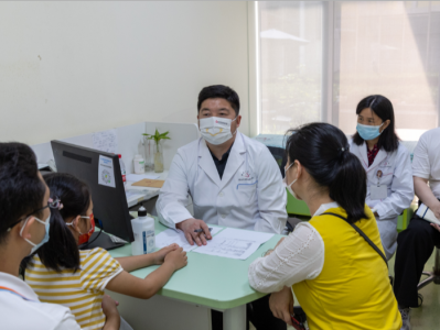 中国科学院院士王福生宝安开讲：婴儿乙肝及时抗病毒治疗或可实现临床治愈