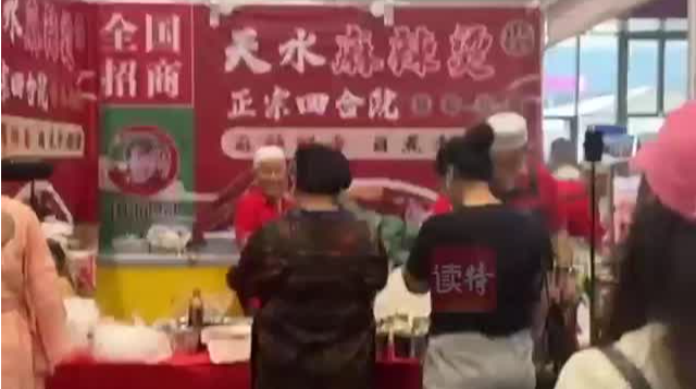 大型“真香”现场！深圳这个地方，为啥这么多人排队？