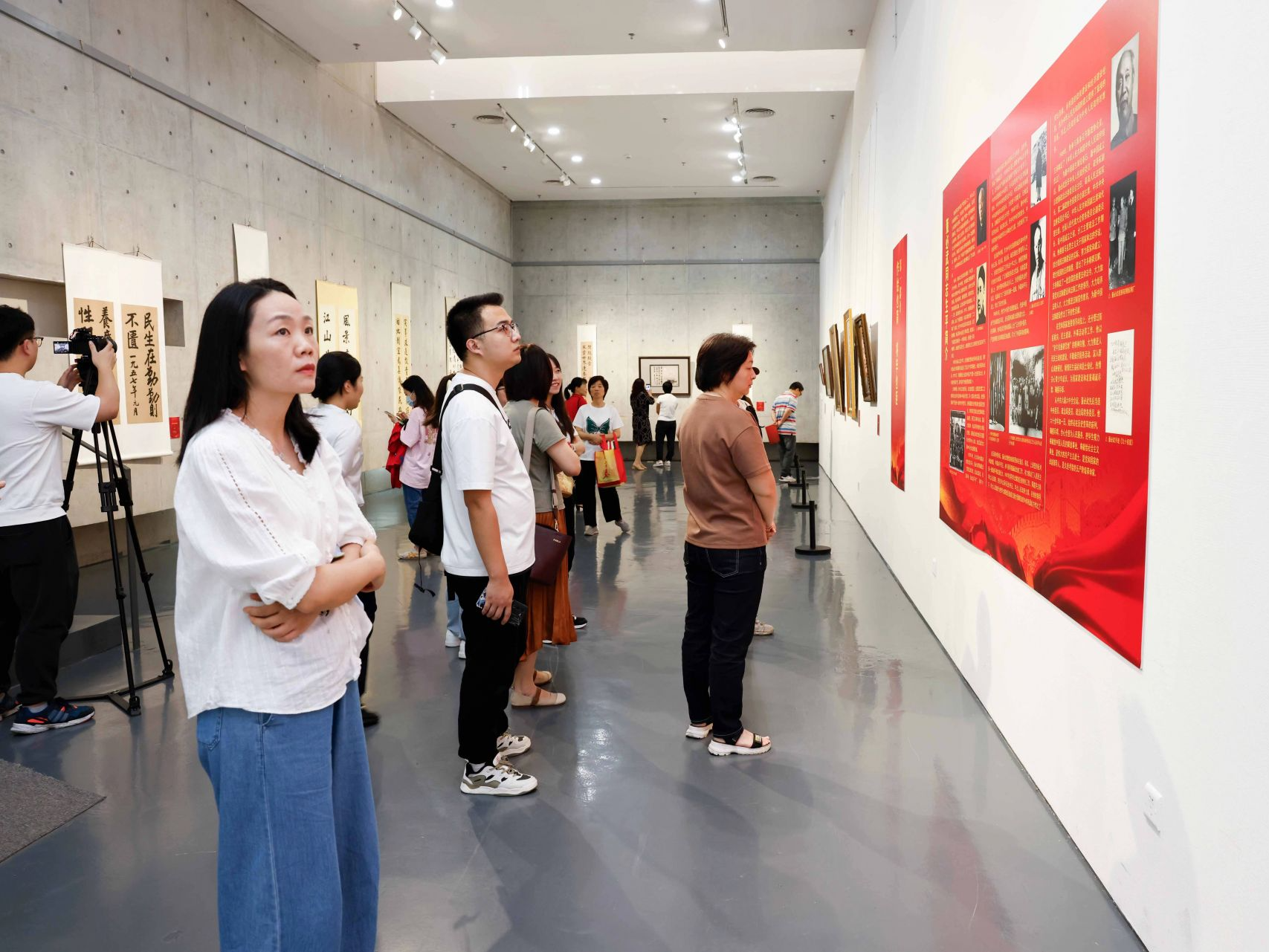 百余幅珍贵手迹亮相鹏城！“董必武手迹展”在罗湖美术馆开幕