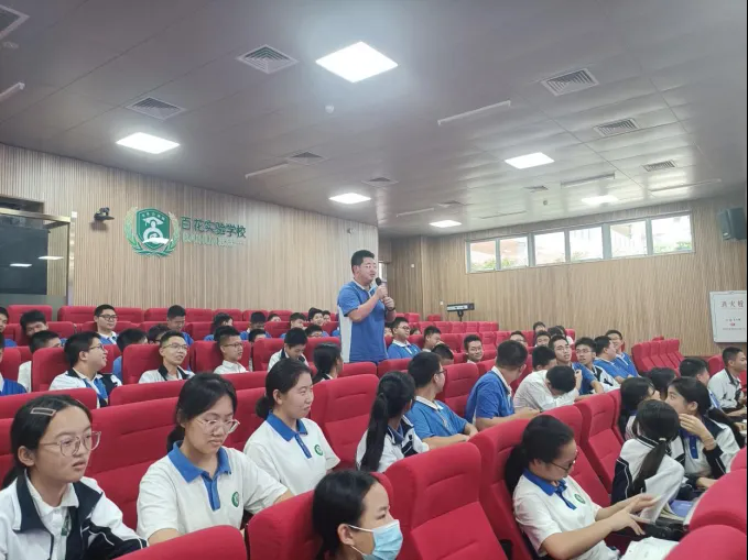 检察官普法课堂开讲啦！光明检察院助力校园法治建设