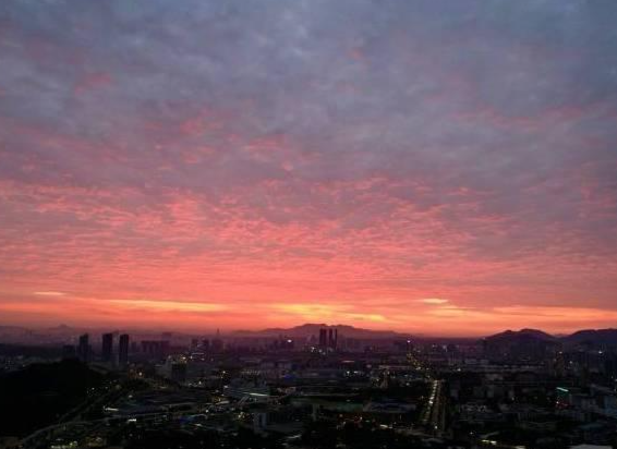 最高32℃+！深圳还要再热两天，周末天气转不稳定，下周或暴雨开局……