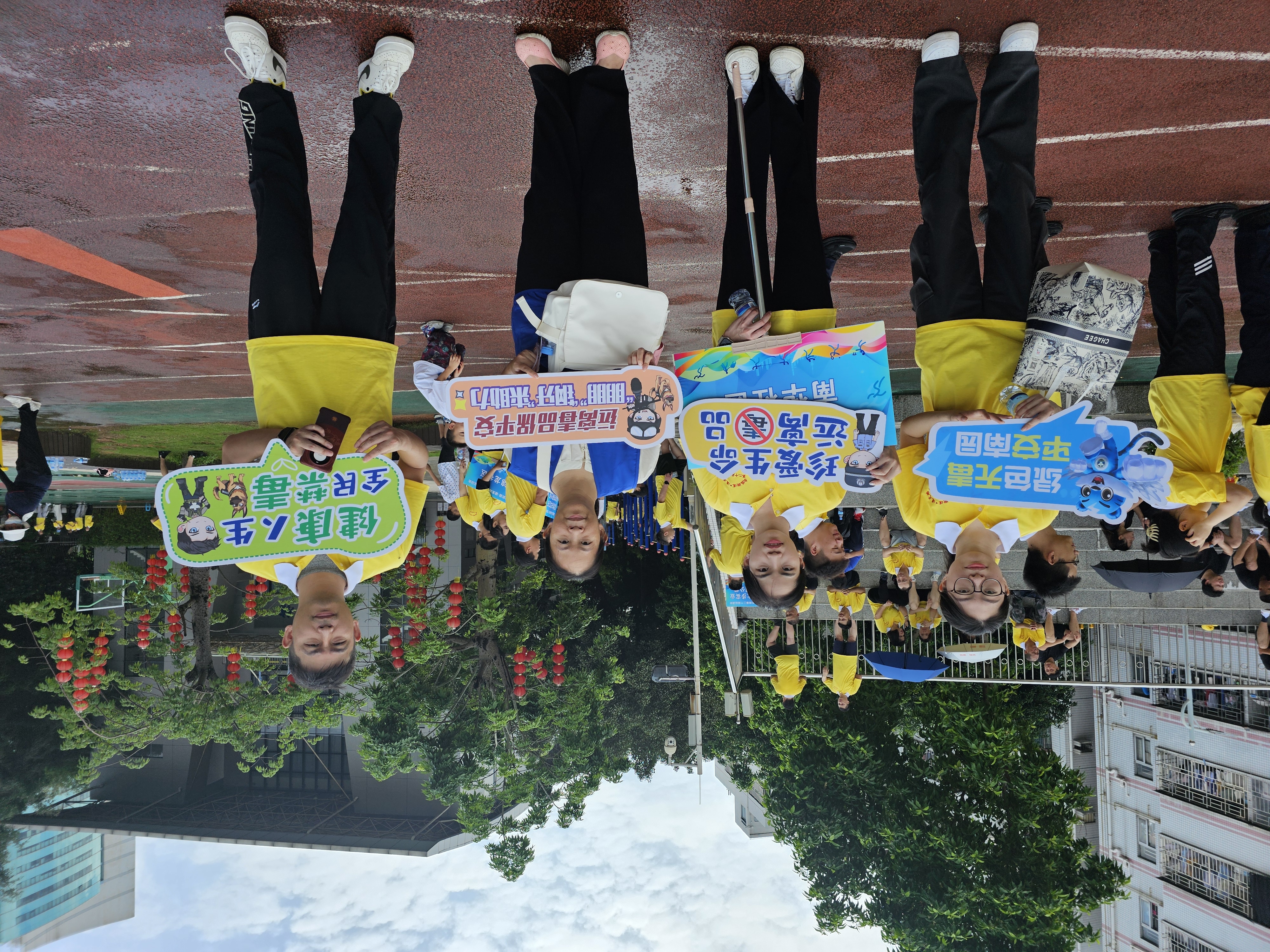 南园街道禁毒普法宣传走进“职工运动会”