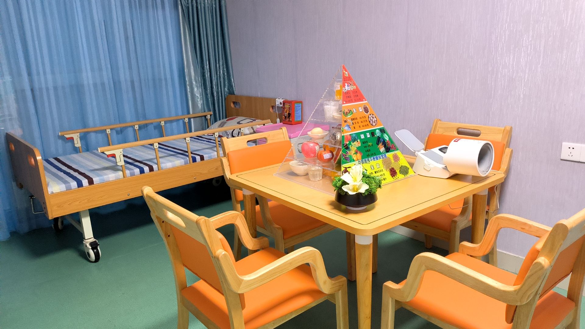 改造既有房屋，养老服务设施送到“家门口”……在深圳，“老”安心了！
