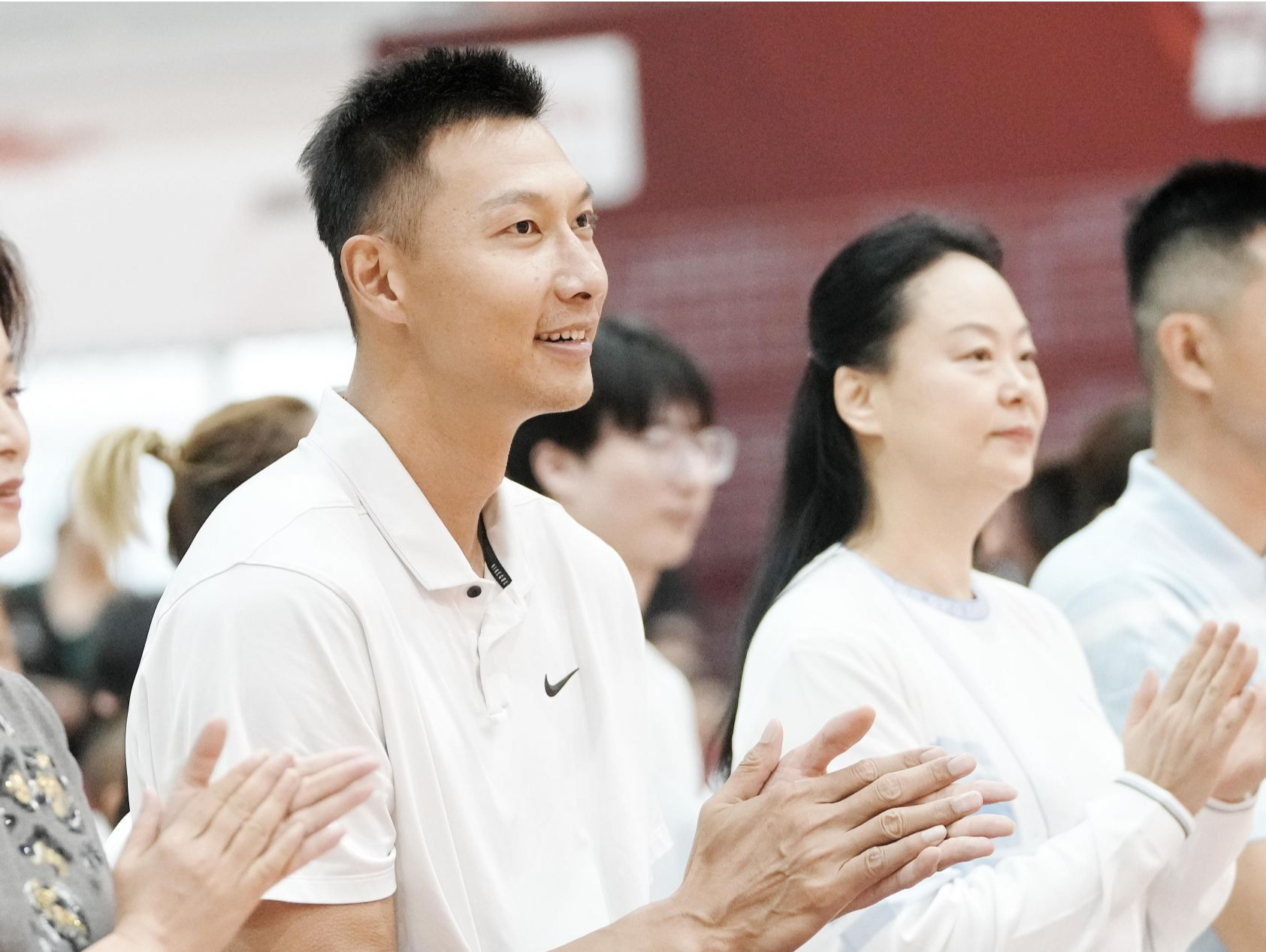 2024“TCL 易建联杯”三人篮球赛开幕！阿联喊话深圳青少年→