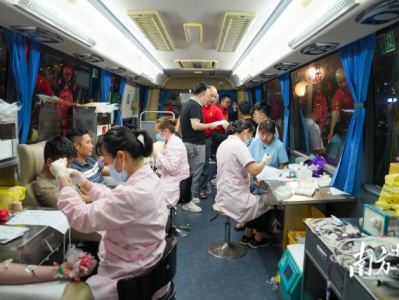 为生命接力！支援抢救塌方灾害伤者，梅州市民连夜排队献血