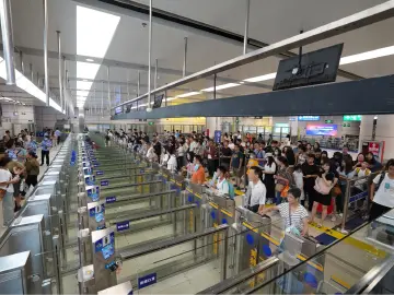 同比增长48%！深圳湾口岸“五一”出游热度不减