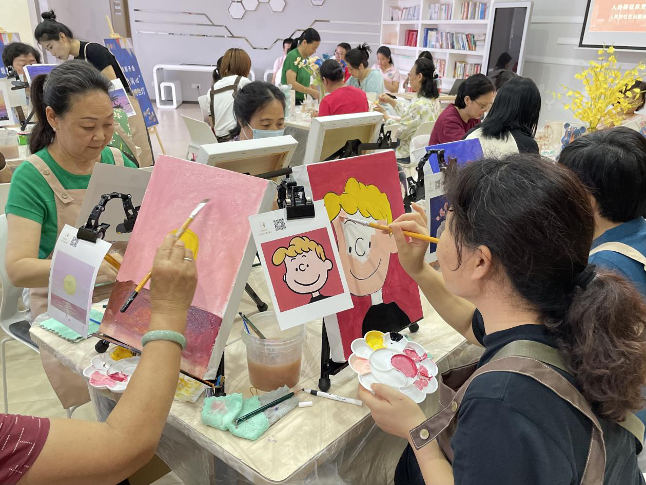 人民桥社区开展关爱女性健康活动