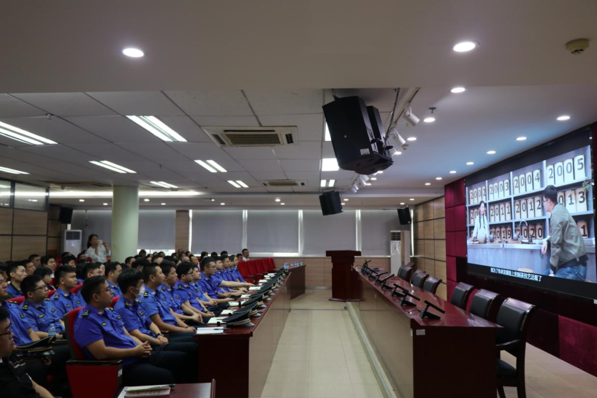 扣好廉洁从政的“第一粒扣子”！南园街道开展新入职公务员廉政教育