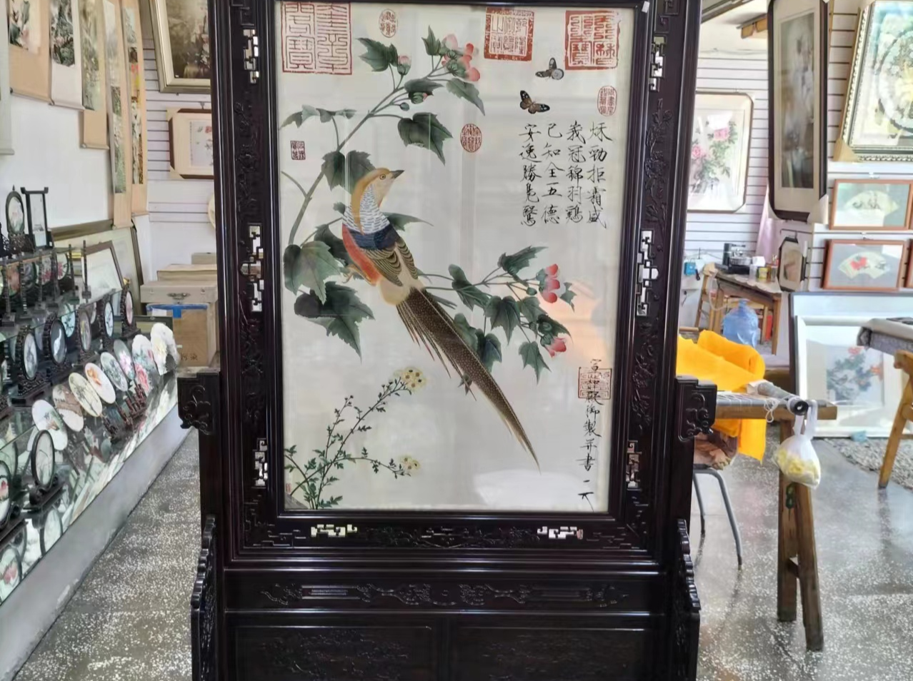 开封汴绣将九朝古都文化搬进文博会