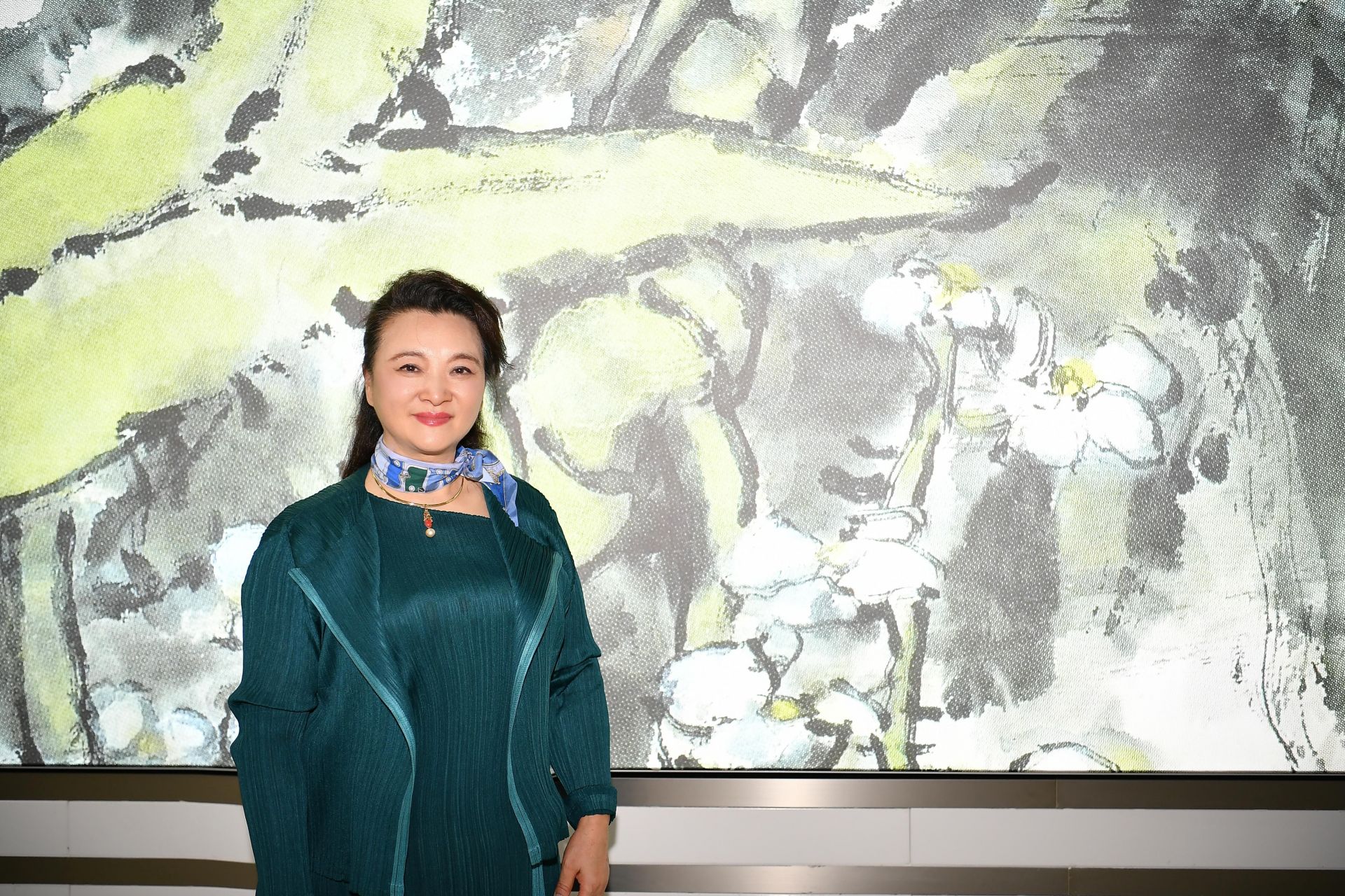 王小燕画作添彩中法友谊，以中国画对话世界