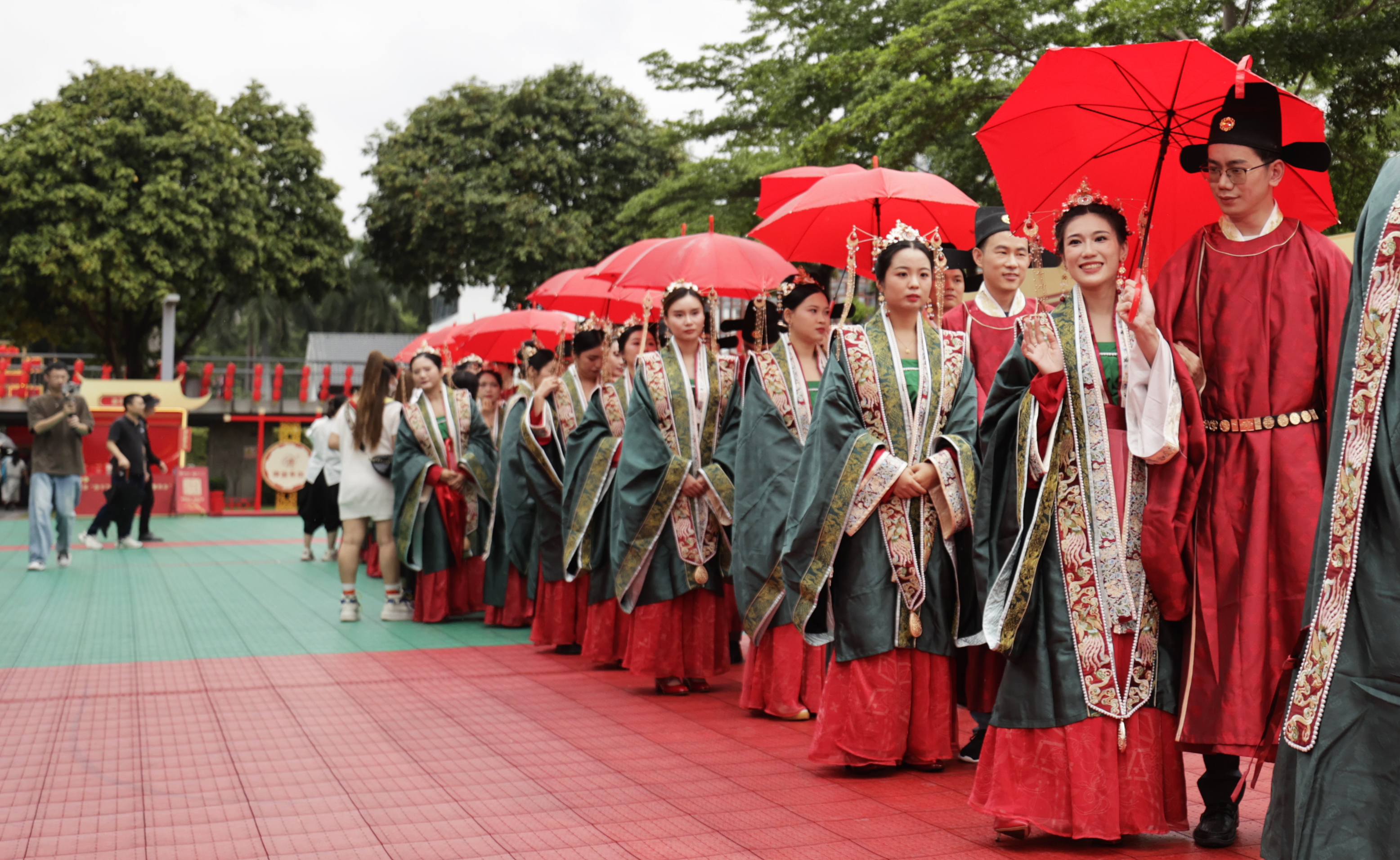 宋风国韵，雅致浪漫，福田举办律师专场集体婚礼