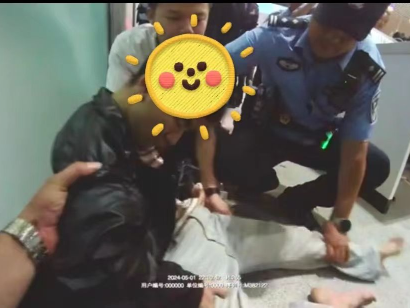 路人、民警齐出手！深圳东站候车室现暖心一幕……
