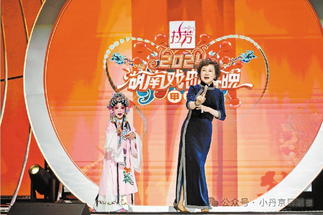 晶报特别报道│史上最小“小梅花奖”得主和家族五代人的昆曲传承