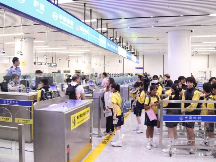 文博会吸引众多境外研学团入境观摩