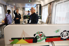 新华全媒＋·中国——老挝旅游列车“熊猫专列”开行（6）