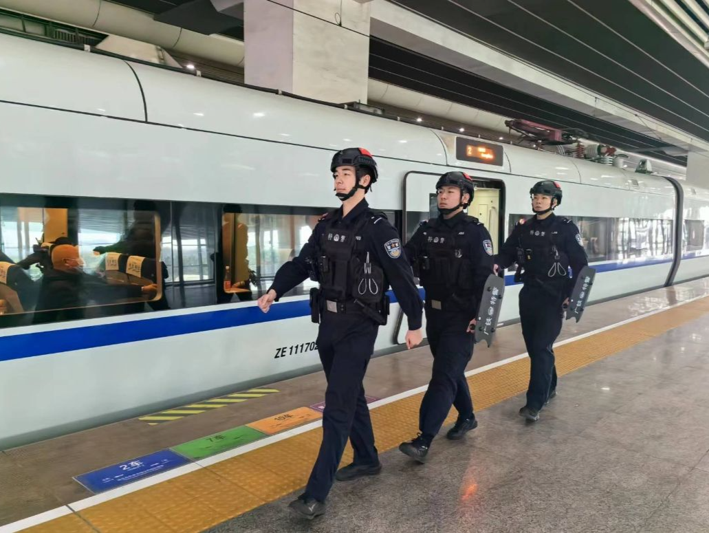 多人因危害铁路安全被行政处罚，“五一”期间广州铁路警方查处25起违法犯罪行为
