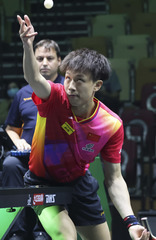（体育）（2）乒乓球——WTT沙特大满贯：林高远晋级下一轮