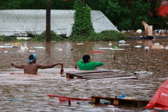 （外代一线）（10）巴西南部因暴雨死亡人数上升至29人