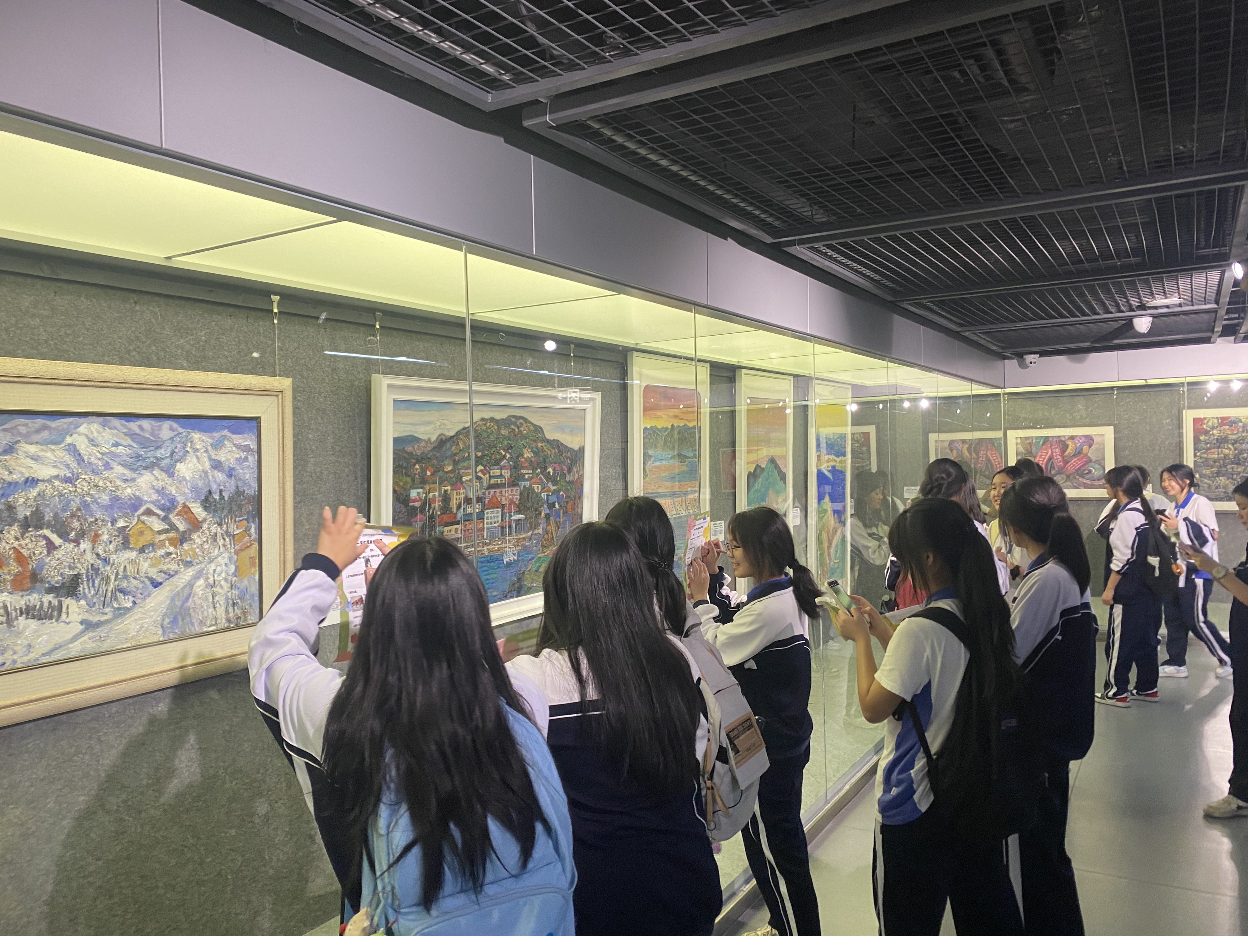 王佩伟“丹青写心 山海情深”作品展收官