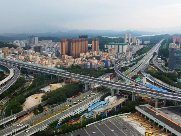 将与深中通道同步通车！广深沿江高速二期第1合同段主线及匝道提前完成节点目标