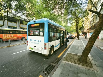 明确指引、提前报站……市民期盼B619路公交车改进服务便利乘客