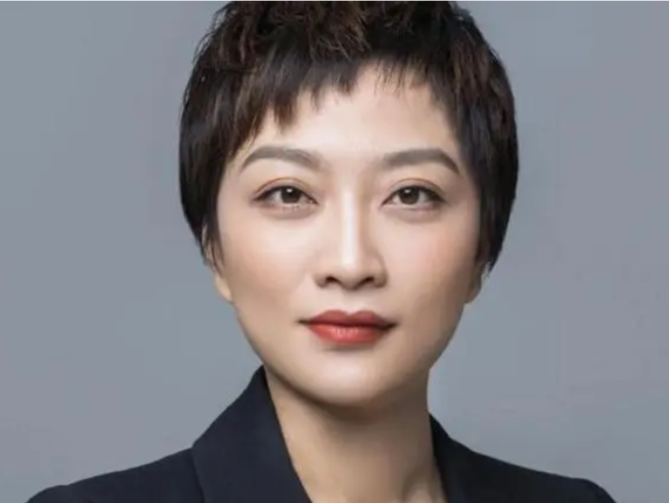 “翻车”前，百度原副总裁璩静交5980元，上了三天“抖音操盘手课”