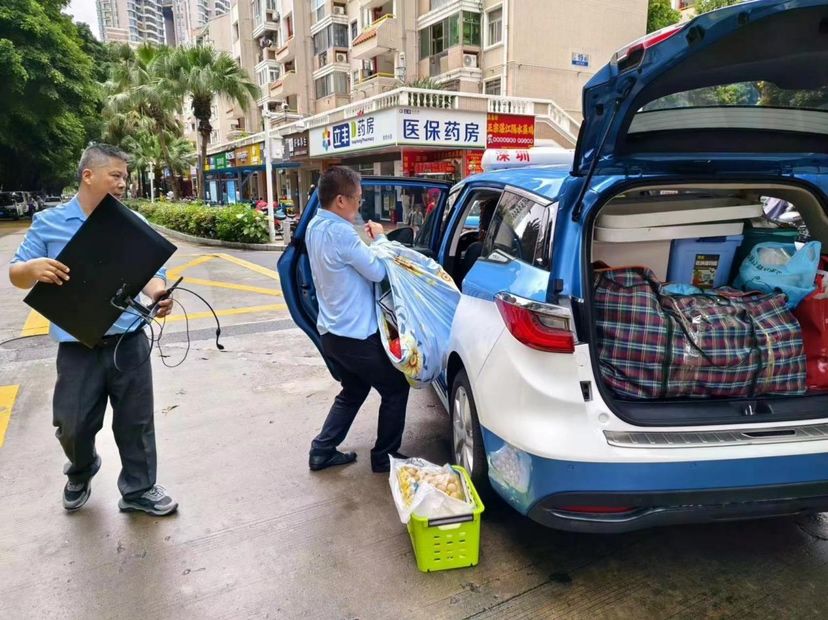 点赞！TA化身为“搬家工”热心助老