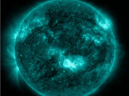 地磁暴全球刷屏！马斯克回应“星链”状态：压力大但还撑得住