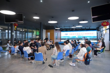 “一站式”创业服务令40名香港青年心动!“香港都会大学走进湾区”活动举行