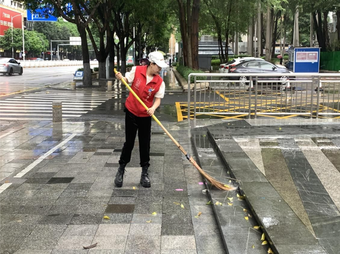 深圳多个U站开展志愿服务活动
