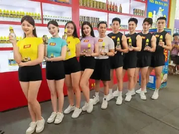 晶报说｜被罚40万！“低俗擦边广告”何时休？