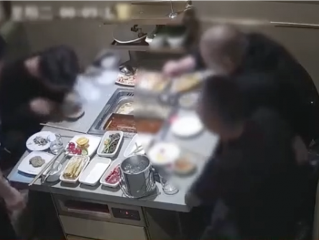 4人含碎玻璃碴吃火锅敲诈被刑拘，海底捞回应→