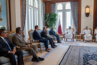 卡塔尔埃米尔与美国代表团举行会谈 讨论巴以局势