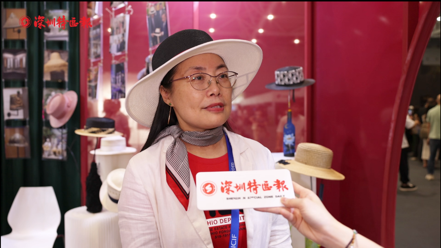 文博会上一个全是帽子的展厅，尽显中国帽饰文化之美