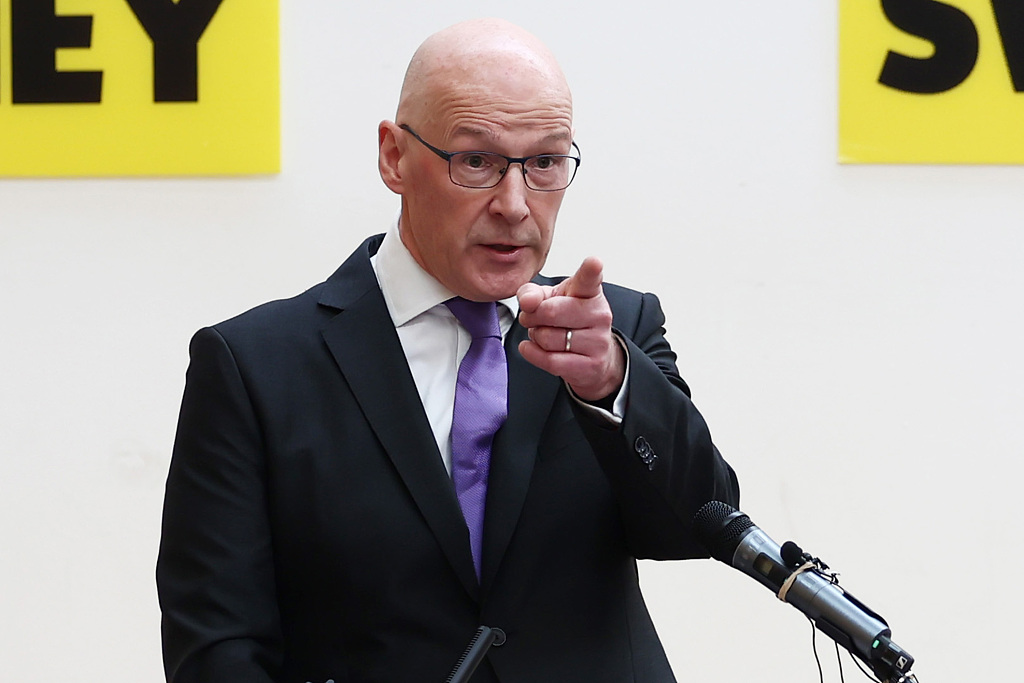 约翰·斯温尼当选英国苏格兰民族党党首