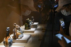西安博物院展出亚美尼亚精品文物（1）