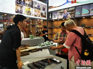 文博会观察：中国非遗产品在海内外市场“圈粉”