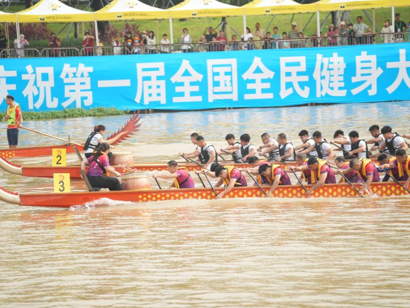 37支队伍争夺荣耀！粤港澳大湾区茅洲河龙舟赛激情竞渡