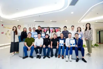 东门街道招商大使授牌仪式暨招商引资座谈会举行
