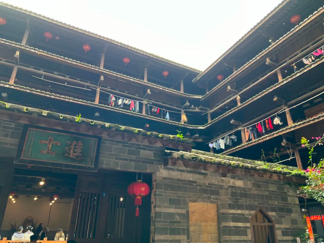泉州之旅：九子同行的文化探索与现代反思