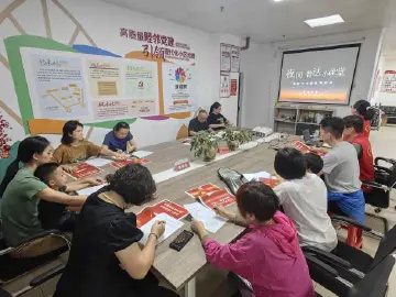 马田街道禾湾社区打造法治前哨站，深化公共法律服务体系建设