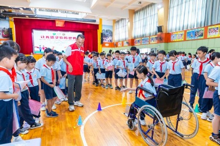 感受你的不易！中山小榄镇开展助残日宣传进校园活动