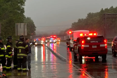 美国马里兰州一巴士发生车祸 致1死23伤