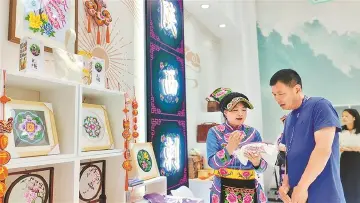 文创潮玩太抢手！文博会排长队拼速度成逛展基本操作