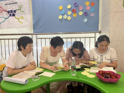 共读共探共成长 布吉街可园开展妈妈读书会活动