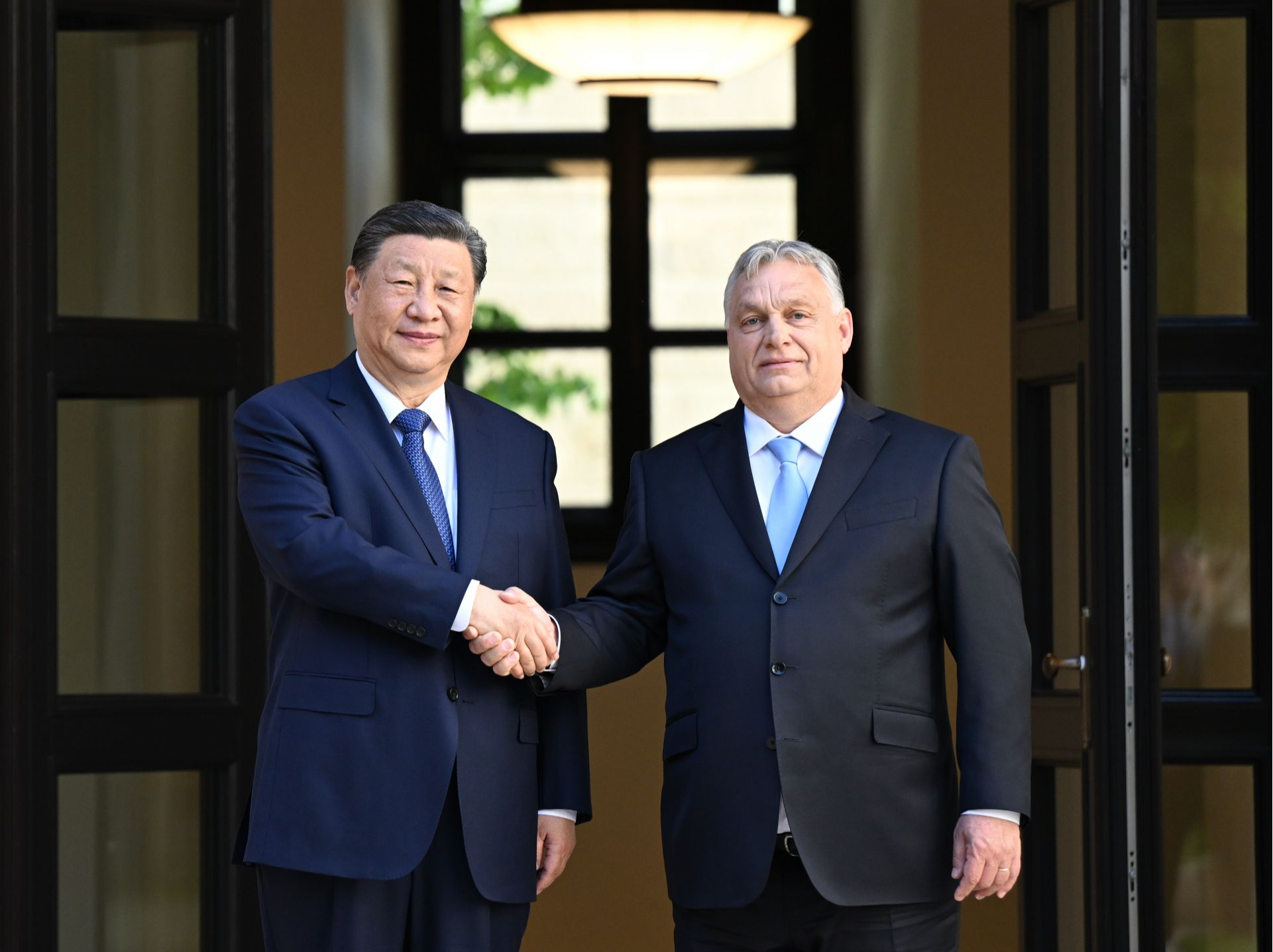 联播+｜从习近平主席提到的三句古语看年度首访